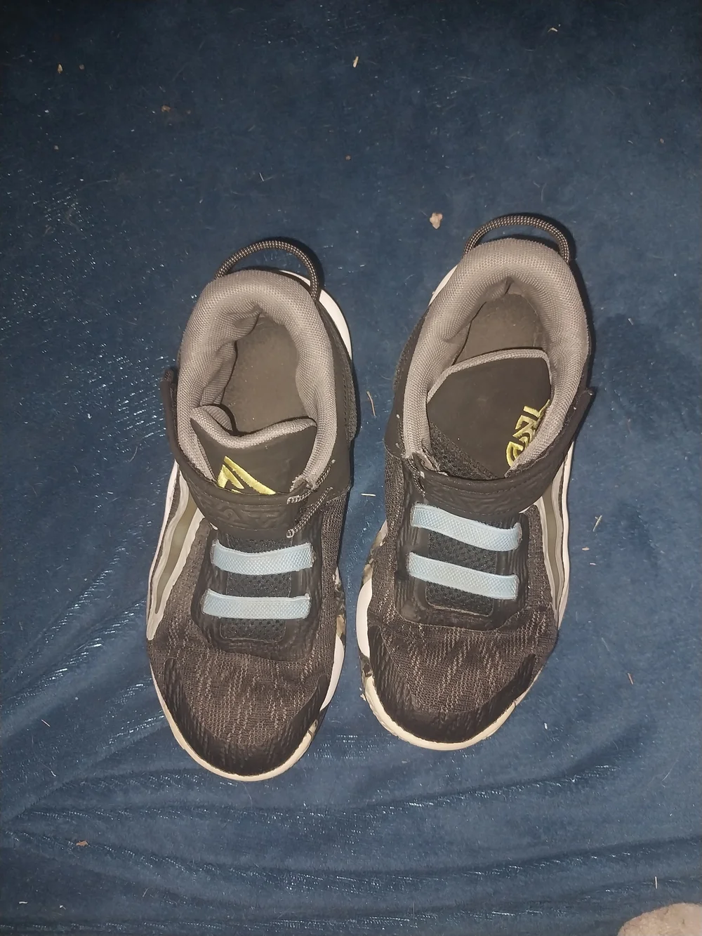 Nike Kids Black and Light Blue Sneakers - Picture 2 of 2